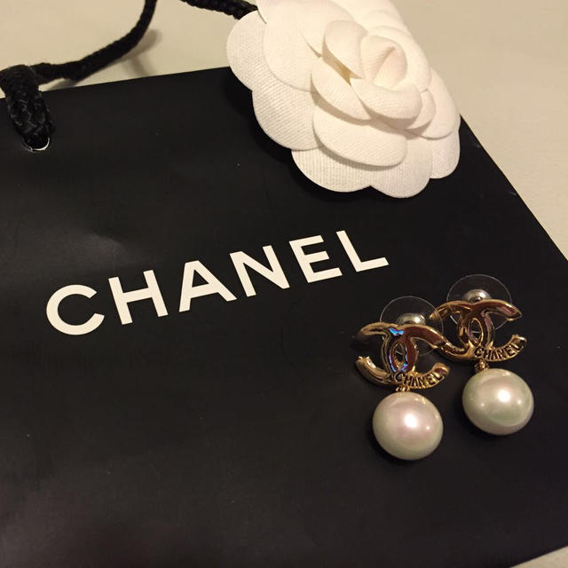 CHANEL♡パールピアス