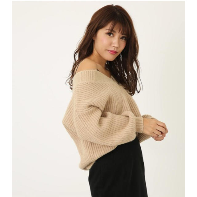 rienda(リエンダ)の【新品】rienda VネックオフショルKnit TOP レディースのトップス(ニット/セーター)の商品写真