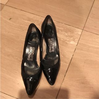 サルヴァトーレフェラガモ(Salvatore Ferragamo)のフェラガモ パンプス(ハイヒール/パンプス)