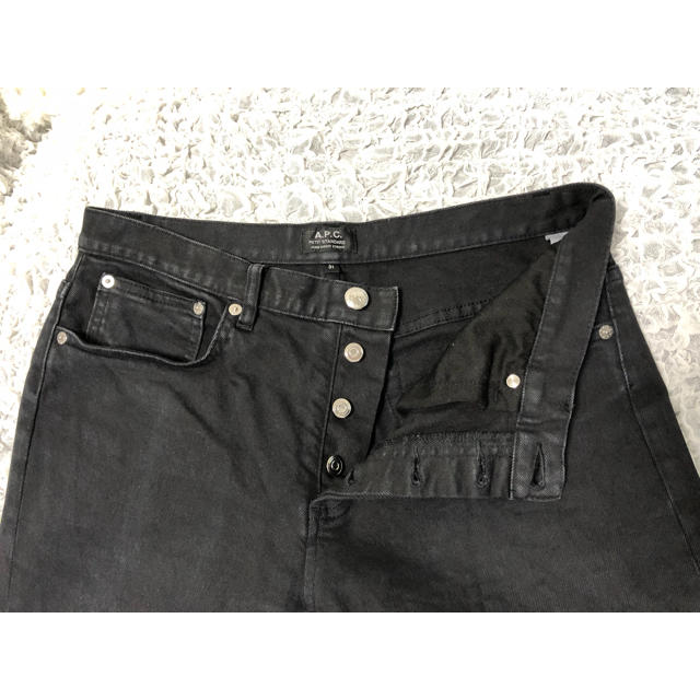 A.P.C(アーペーセー)のAPC  BLACK DENIM PETIT STANDARD 31 メンズのパンツ(デニム/ジーンズ)の商品写真