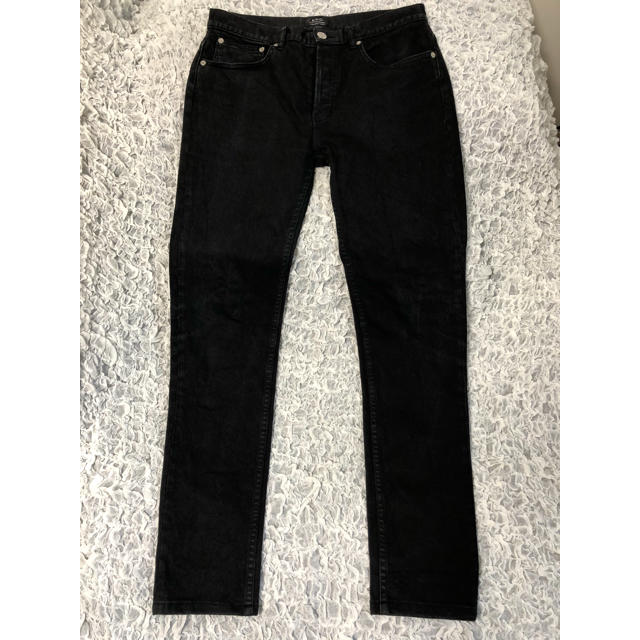 A.P.C(アーペーセー)のAPC  BLACK DENIM PETIT STANDARD 31 メンズのパンツ(デニム/ジーンズ)の商品写真