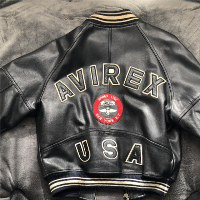 AVIREX(アヴィレックス)のAVIREX アヴィレックス 本革 スタジャン サイズS メンズのジャケット/アウター(スタジャン)の商品写真