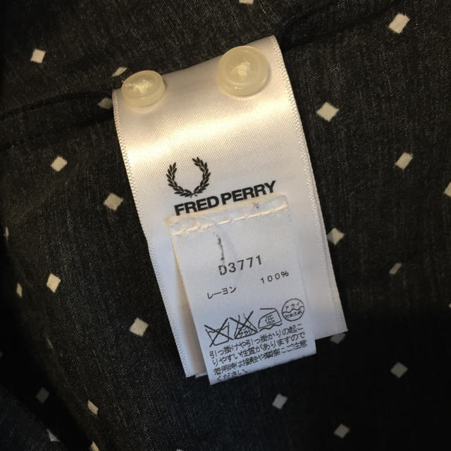 FRED PERRY(フレッドペリー)のFRED PERRY ワンピース レディースのワンピース(ひざ丈ワンピース)の商品写真