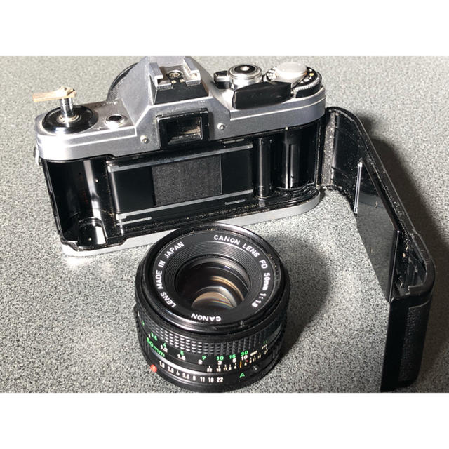 Canon(キヤノン)のcanon ae-1 フィルムカメラ fd 35mm f2.8 スマホ/家電/カメラのカメラ(フィルムカメラ)の商品写真