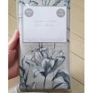 ザラホーム(ZARA HOME)のZARA　HOME　枕カバー　新品未使用　※1枚のみ(クッションカバー)