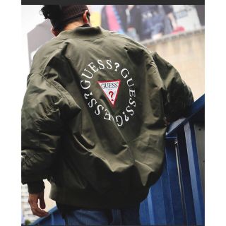 ゲス(GUESS)のguess スーパービッグシルエット サークルロゴ MA-1(ブルゾン)