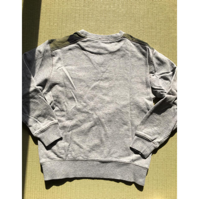 GU(ジーユー)のトレーナー 130cm キッズ/ベビー/マタニティのキッズ服男の子用(90cm~)(Tシャツ/カットソー)の商品写真