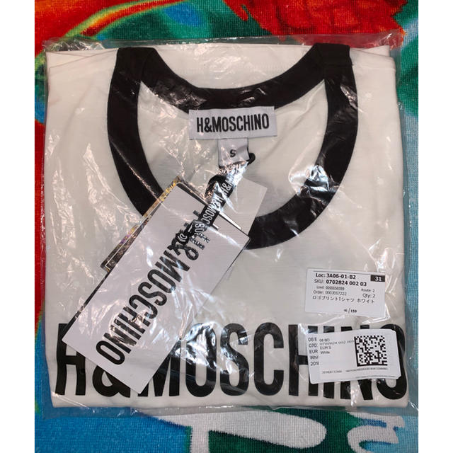 MOSCHINO(モスキーノ)の週末のみ値下げ Sサイズ H&M MOSCHINO モスキーノ ロゴTシャツ レディースのトップス(Tシャツ(半袖/袖なし))の商品写真