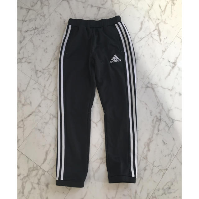 adidas(アディダス)のadidas ジャージ下 150 キッズ/ベビー/マタニティのキッズ服男の子用(90cm~)(パンツ/スパッツ)の商品写真