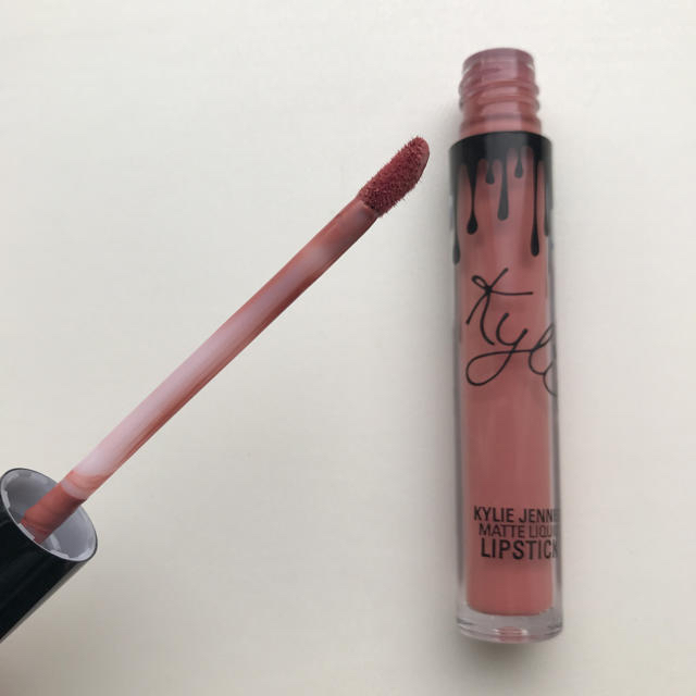 Kylie Cosmetics(カイリーコスメティックス)のリップスティック コスメ/美容のベースメイク/化粧品(口紅)の商品写真