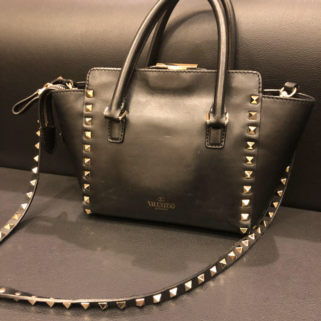 VALENTINO(ヴァレンティノ)ロックスタッズ ミニ ダブルハンドルバッグ VALENTINO(ヴァレンティノ)ロックスタッズ ミニ ダブルハンドルバッグ
