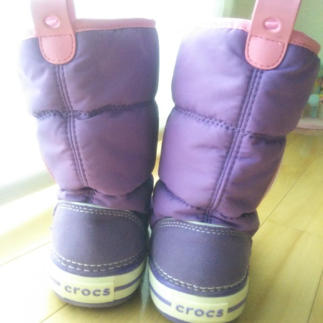 crocs(クロックス)のクロックス　スノーブーツ キッズ/ベビー/マタニティのキッズ靴/シューズ(15cm~)(ブーツ)の商品写真