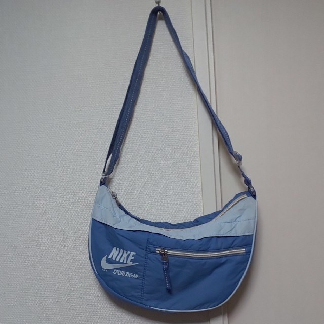 NIKE(ナイキ)の値下げNIKE★ショルダーバッグ★ブルー系 レディースのバッグ(ショルダーバッグ)の商品写真