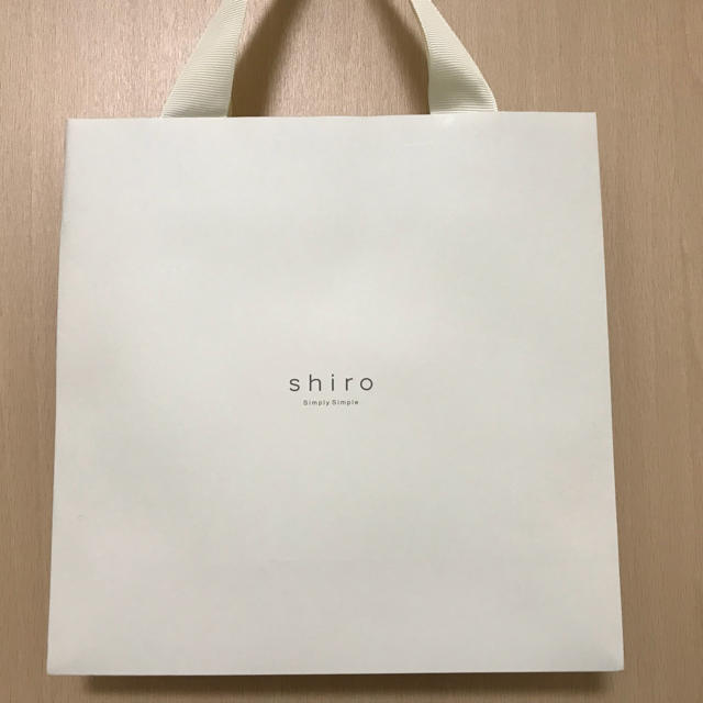 shiro(シロ)のshiro ショップ 袋 紙袋 ショッパー レディースのバッグ(ショップ袋)の商品写真