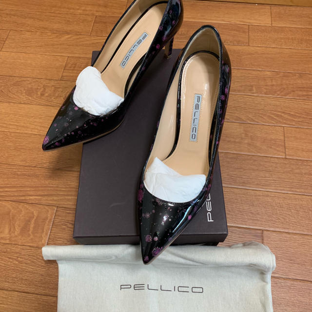 PELLICO(ペリーコ)のペリーコ ♡エナメルパンプス♡23.5 36.5 レディースの靴/シューズ(ハイヒール/パンプス)の商品写真