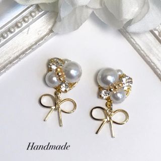 リボンとパールビジューピアス(ピアス)