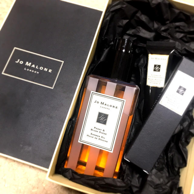 Jo Malone(ジョーマローン)の【未使用】ジョー マローン ロンドン ケアセット コスメ/美容のボディケア(ボディソープ/石鹸)の商品写真