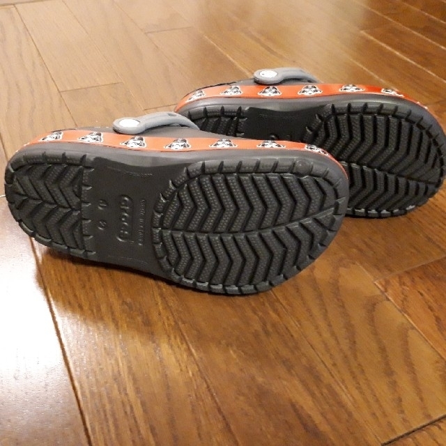 crocs(クロックス)のクロックスジュニア　サンダル キッズ/ベビー/マタニティのキッズ靴/シューズ(15cm~)(サンダル)の商品写真