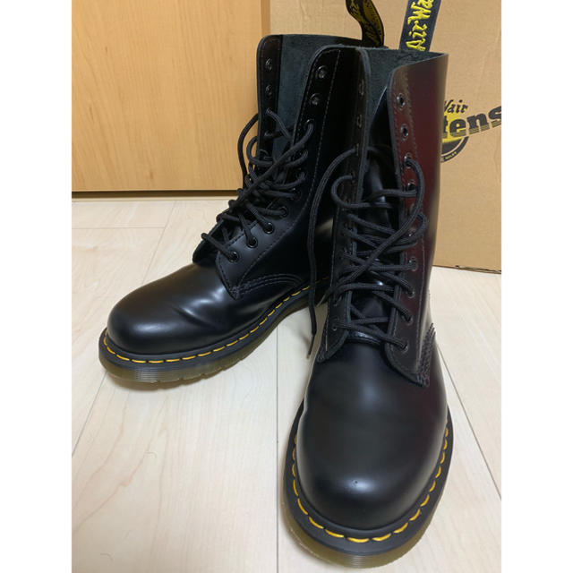 Dr.Martens 10ホール 1490 UK7