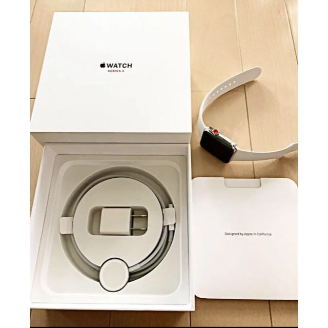 Apple Watch(アップルウォッチ)のApple Watch Series 3 GPS +セルラー スマホ/家電/カメラのスマートフォン/携帯電話(スマートフォン本体)の商品写真
