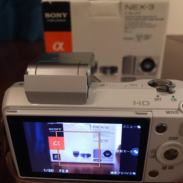 SONY(ソニー)のSONY 一眼レフカメラ NEX-3 ホワイトカラー スマホ/家電/カメラのカメラ(デジタル一眼)の商品写真