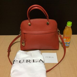 フルラ(Furla)のcalla様専用【ほぼ新品！】フルラ  パイパーM オレンジ(ハンドバッグ)