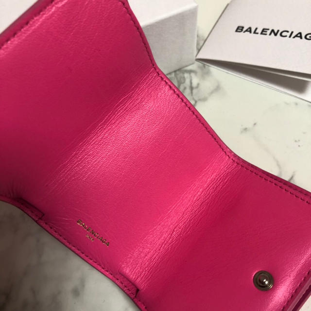Balenciaga(バレンシアガ)のバレンシアガ ミニウォレット ミニ財布 ローズバブルピンク レディースのファッション小物(財布)の商品写真