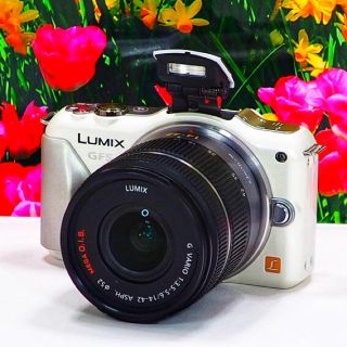 パナソニック(Panasonic)の❤️お洒落ホワイト♪✨❤️WiFiスマホ♪✨❤️パナソニック Lumix GF5(ミラーレス一眼)