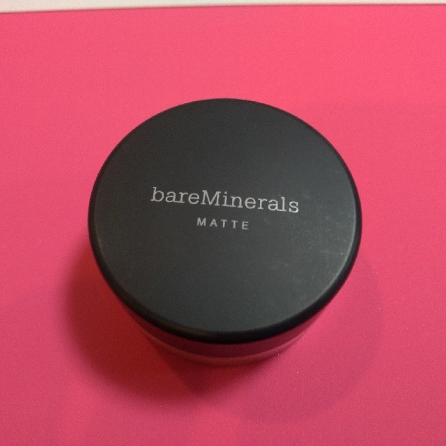 bareMinerals(ベアミネラル)の★ベアミネラル★マットファンデーション★ライト★Mサイズ★ コスメ/美容のベースメイク/化粧品(ファンデーション)の商品写真