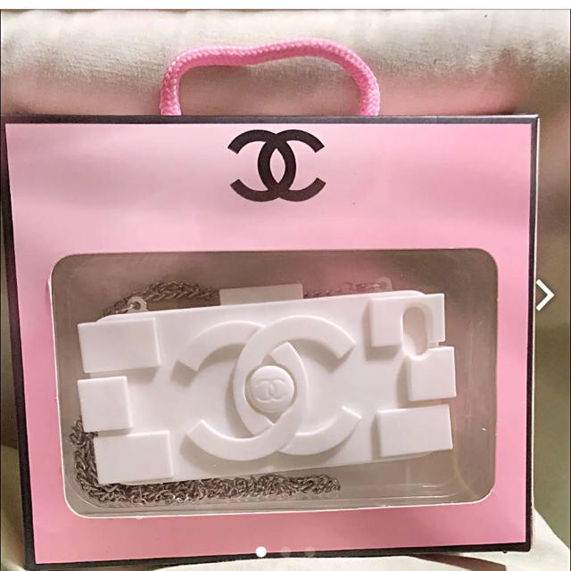 CHANEL - iPhoneケースの通販 by ラクマ｜シャネルならラクマ