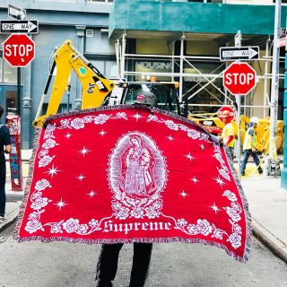 シュプリーム(Supreme)の赤 Supreme Virgin Mary Blanket(その他)