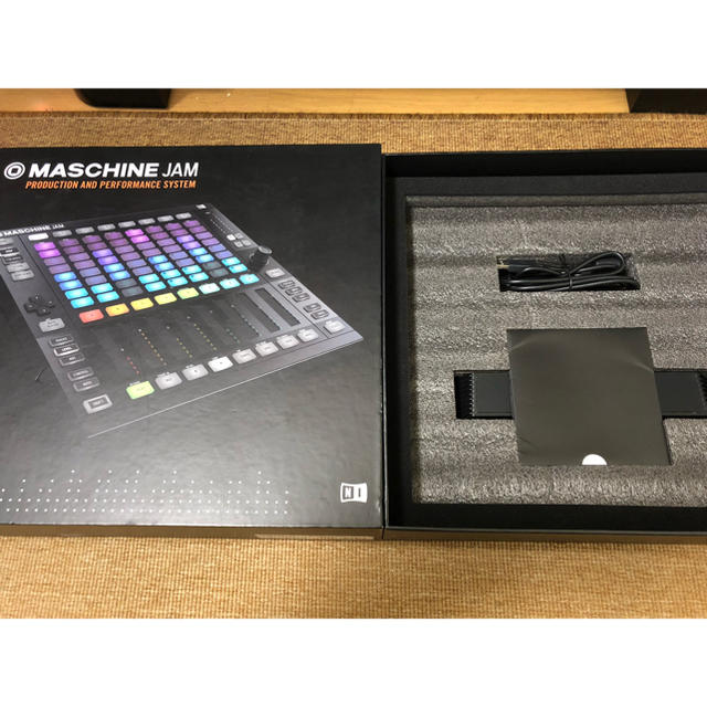 Native Instruments MASCHINE JAM 本体のみ 楽器のDTM/DAW(MIDIコントローラー)の商品写真