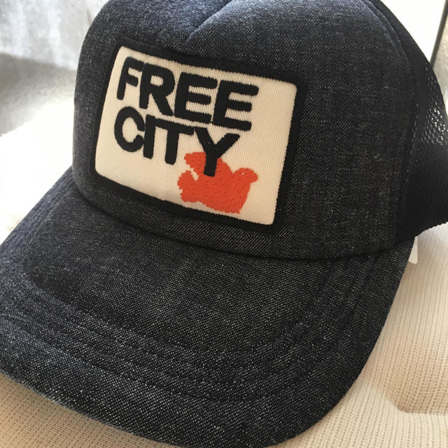 Ron Herman(ロンハーマン)の【限定出品】新品タグ付FREECITY DENIM CAP メンズの帽子(キャップ)の商品写真