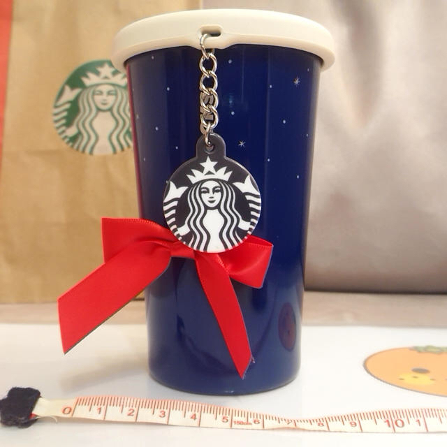 Starbucks Coffee(スターバックスコーヒー)のスターバックス クリスマス タンブラー blue&サンタクロース セット インテリア/住まい/日用品のキッチン/食器(タンブラー)の商品写真