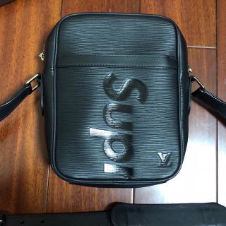 ルイヴィトン(LOUIS VUITTON)のSupreme x Louis Vuitton 黒ダヌーブ PM(ショルダーバッグ)