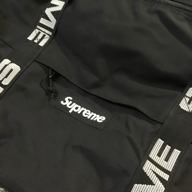 Supreme(シュプリーム)のSupreme 18SS Duffle Bag 普通サイズ ブラック メンズのバッグ(ドラムバッグ)の商品写真