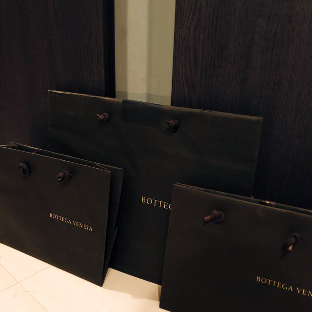 Bottega Veneta(ボッテガヴェネタ)のBOTTEGA VENETA ショップバッグ3枚セット レディースのバッグ(ショップ袋)の商品写真