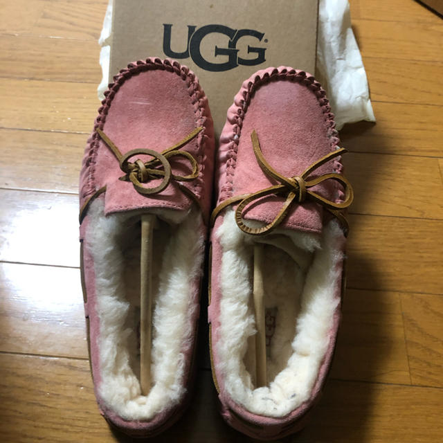 UGG(アグ)のUGG モカシン★DAKOTA★ダコタ★直営店購入品 レディースの靴/シューズ(スリッポン/モカシン)の商品写真