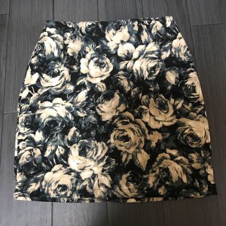 デイライルノアール(Delyle NOIR)の★専用★デイライルノアール 薔薇 タイトスカート Mサイズ(ミニスカート)