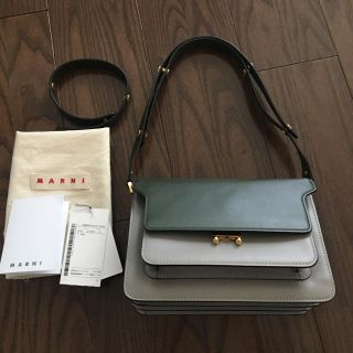 マルニ(Marni)のこみふ様 美品 マルニmarniトランクバッグMミディアム 購入時証明あり(ショルダーバッグ)