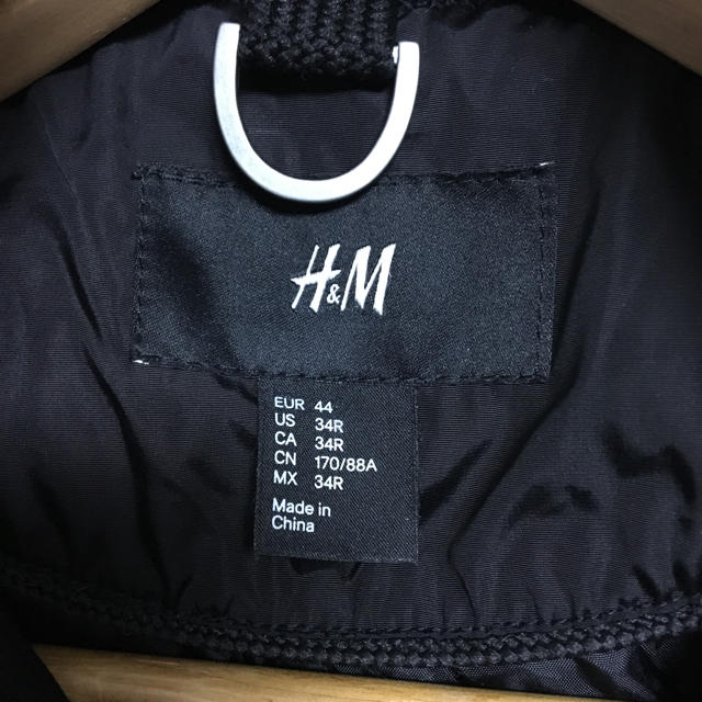 H&M(エイチアンドエム)のH&M ダウン ジャケット メンズ ブラック S メンズのジャケット/アウター(ダウンジャケット)の商品写真