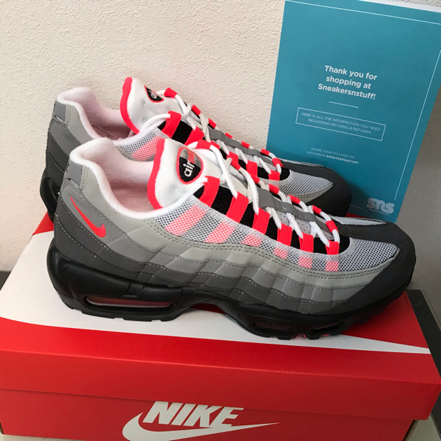 NIKE(ナイキ)のはげめがね様専用 NIKE AIR MAX 95 PRNT  solar red メンズの靴/シューズ(スニーカー)の商品写真