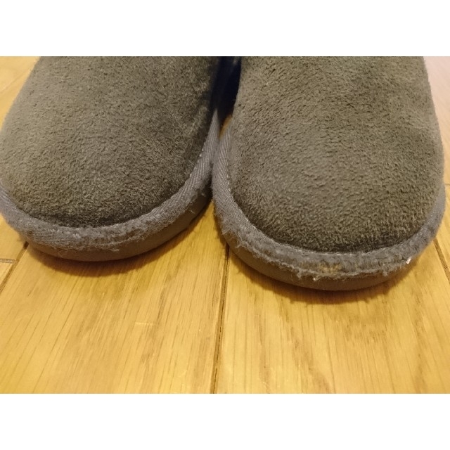 UGG(アグ)のUGG キッズ ブーツ グレー 15cm 箱あり キッズ/ベビー/マタニティのキッズ靴/シューズ(15cm~)(ブーツ)の商品写真