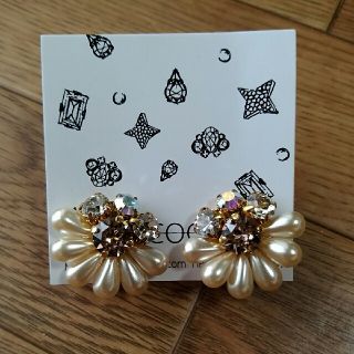 スワロフスキー(SWAROVSKI)のRicoco♡イヤリング(イヤリング)