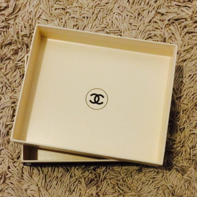 CHANEL(シャネル)のシャネル 空箱 レディースのバッグ(ショップ袋)の商品写真