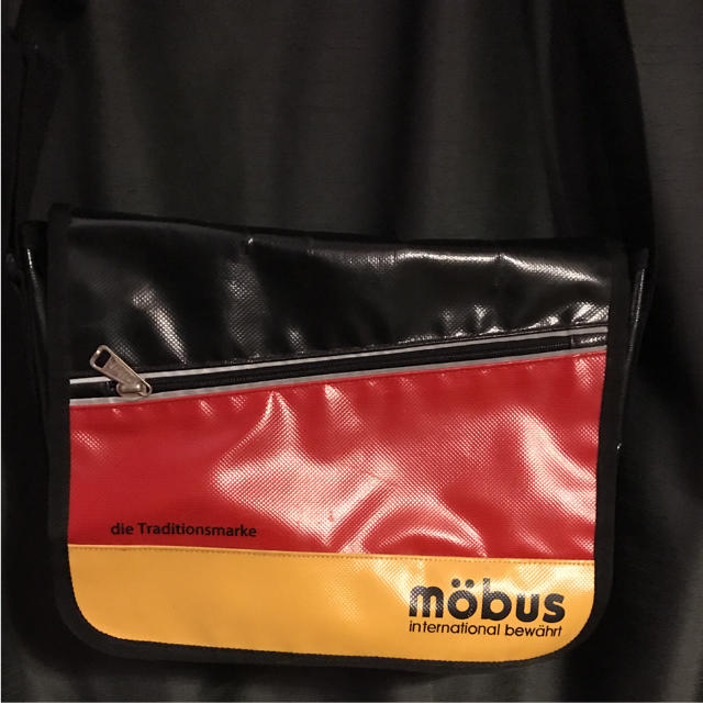 mobus(モーブス)のモーブス mobus 防水 機能的 ショルダーバッグ 中古 メンズのバッグ(ショルダーバッグ)の商品写真