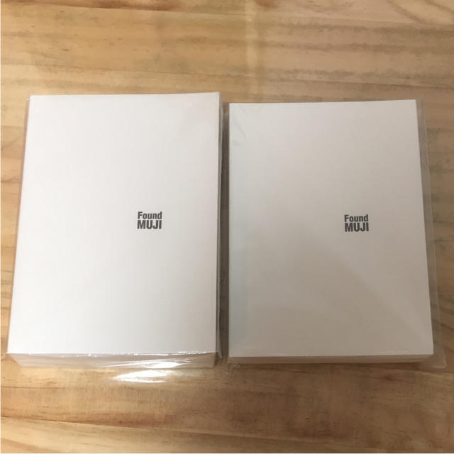 MUJI (無印良品)(ムジルシリョウヒン)のコンセプトブック Found MUJI BOOK 2冊セット エンタメ/ホビーの本(住まい/暮らし/子育て)の商品写真