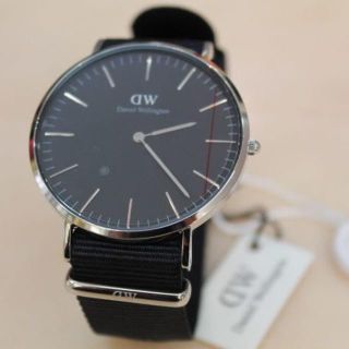 ダニエルウェリントン(Daniel Wellington)の【国内保証付】ダニエルウェリントン  40mm  ブラックシルバー(腕時計(アナログ))