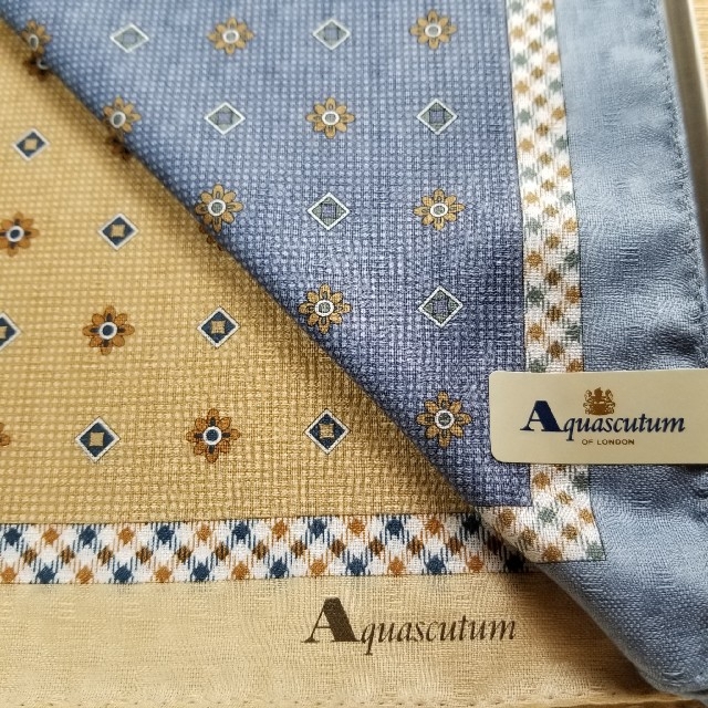 AQUA SCUTUM(アクアスキュータム)のAquascutum 紳士 ハンカチセット メンズのファッション小物(ハンカチ/ポケットチーフ)の商品写真