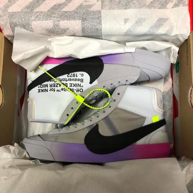 NIKE(ナイキ)のナイキ オフホワイト ブレザー off-white スニーカー 27.5センチ メンズの靴/シューズ(スニーカー)の商品写真